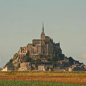 A 1,9 Km Du Mont St Michel Hébergement de vacances Beauvoir (Manche)